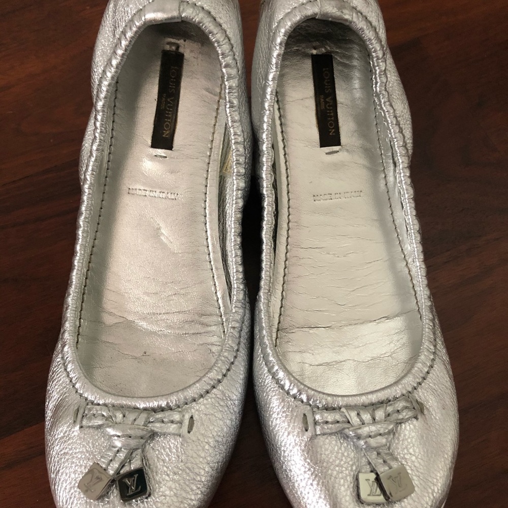 Louis Vuitton Silver Ballet Flats - Picture 3 of 11